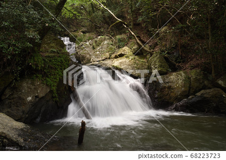 Goto Waterfall Summer Goto Waterfall Summer 68223723