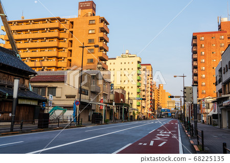 東京八王子市Koshu Kaido清晨 68225135