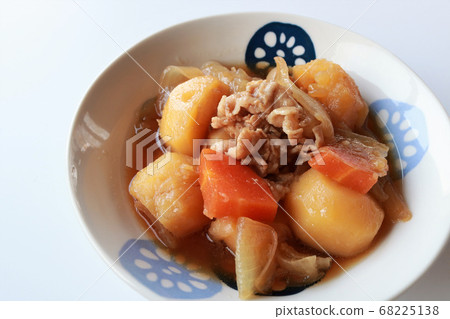 Meat and potatoes 68225138