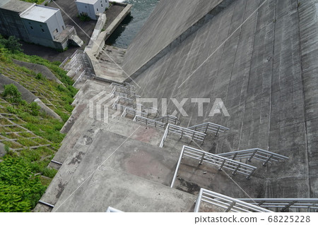 Tokutomi Dam footing stairs 68225228