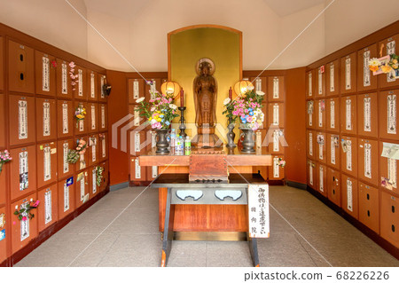 Ekoin Temple in Ryogoku, Sumida Ward, Tokyo Ekoin Temple in Ryogoku, Sumida Ward, Tokyo 68226226