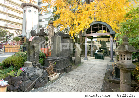 Ekoin Temple in Sumida Ward, Tokyo 68226253