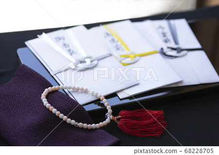 Buddhist funeral funeral bag with mizuhiki, beads and gossa Buddhist funeral funeral bag with mizuhiki, beads and gossa 68228705