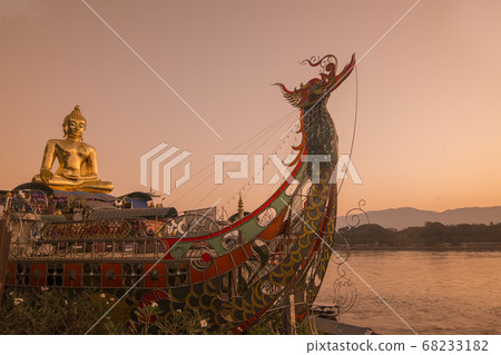 THAILAND SOP RUAK MEKONG GIANT BUDDHA TEMPLE 68233182