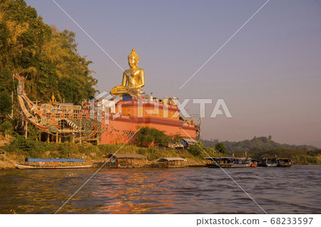 THAILAND SOP RUAK MEKONG GIANT BUDDHA TEMPLE 68233597