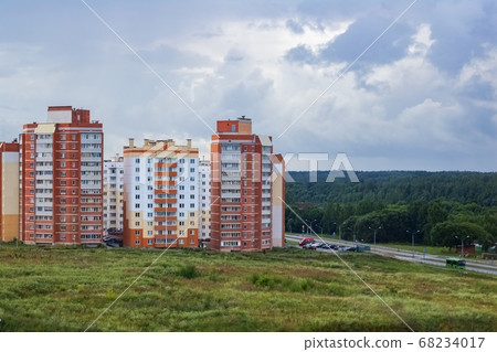 High-rise buildings on the edge of the city High-rise buildings on the edge of the city 68234017