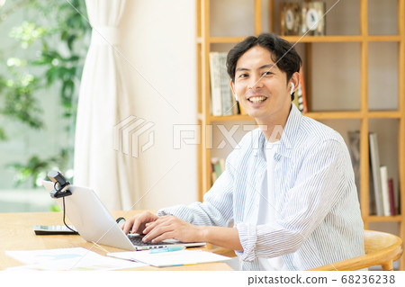 A young man doing telework 68236238