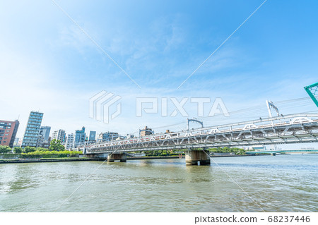 Cityscape of Tokyo Sumida River Walk and Sumida River Bridge 68237446