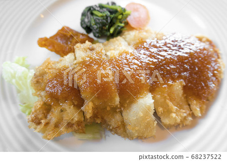Japanese style grated pork cutlet 68237522