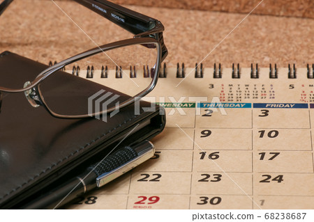 Calendar, glasses, eyeglasses, management, business, notebook, stationery, stationery, employee, businessman, office, company Calendar, glasses, eyeglasses, management, business, notebook, stationery, stationery, employee, businessman, office, company 68238687