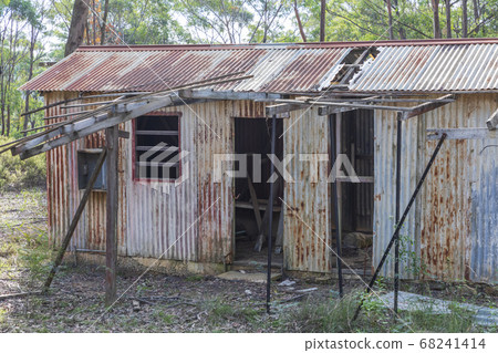 An old dilapidated building in the Wollemi National Park in regional New South Wales in Australia An old dilapidated building in the Wollemi National Park in regional New South Wales in Australia 68241414