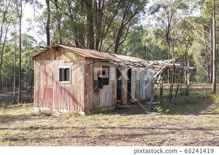 An old dilapidated building in the Wollemi National Park in regional New South Wales in Australia An old dilapidated building in the Wollemi National Park in regional New South Wales in Australia 68241419