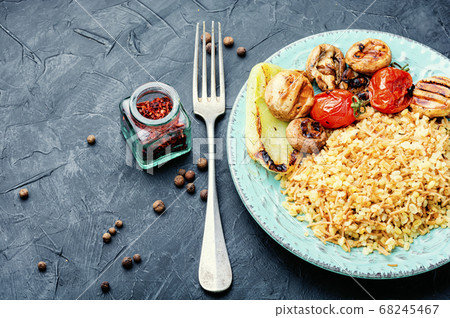 Turkish rice with vermicelli Turkish rice with vermicelli 68245467
