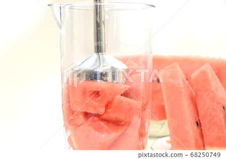 How to make watermelon juice with hand blender · hand blender · watermelon juice How to make watermelon juice with hand blender · hand blender · watermelon juice 68250749