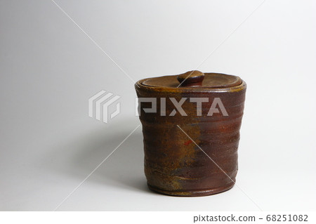 Bizen ware Mizusashi antique tea utensils Bizen ware Mizusashi antique tea utensils 68251082