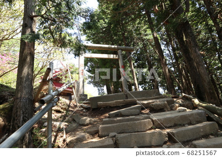 Oyama Akuri Shrine head office approach Oyama Akuri Shrine head office approach 68251567