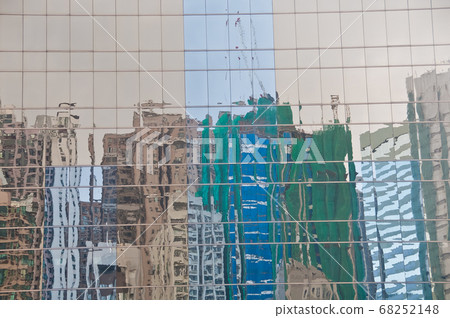 Reflection of high-rise skyscraper urban office Reflection of high-rise skyscraper urban office 68252148