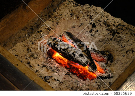 Hearth charcoal fire 68255659
