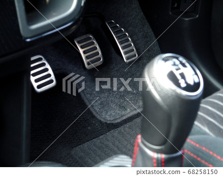 MT vehicle shift lever and pedal 68258150