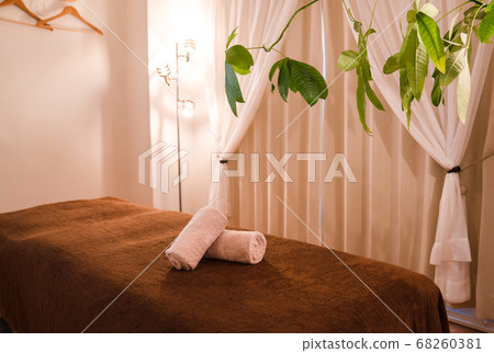  Beauty Salon 68260381