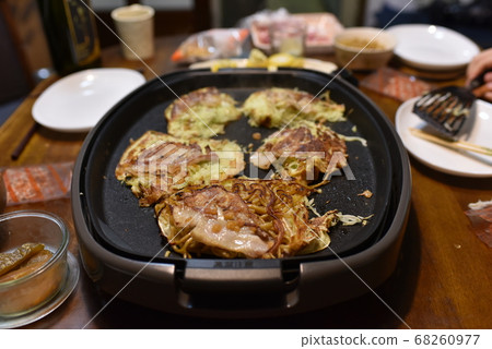 Very delicious okonomiyaki from a Japanese family Very delicious okonomiyaki from a Japanese family 68260977