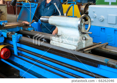 Large metal iron industrial turning and screw Large metal iron industrial turning and screw 68262046