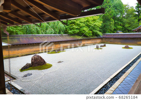 Kyoto, ryu implied rock garden Kyoto, ryu implied rock garden 68265184