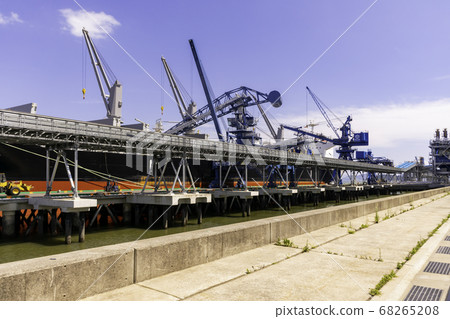 Tamashima Harbor Island Food Complex Meal Loader Meal Shipping Conveyor Kurashiki City, Okayama Prefecture 68265208