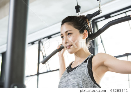 Sports Gym Women Lat Pulldown 68265541