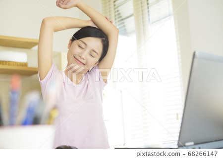 business woman, relaxing, WFH 68266147