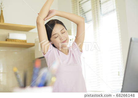 business woman, relaxing, WFH 68266148