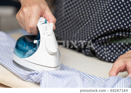 Ironing  68267164