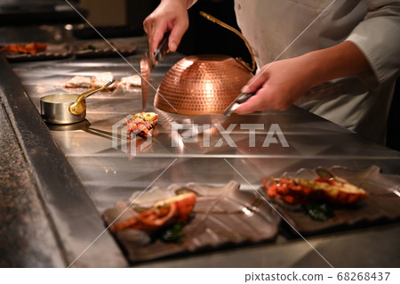 Shrimp (Teppanyaki) Shrimp (Teppanyaki) 68268437