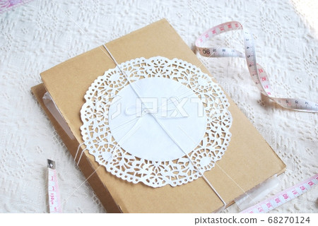Parcel and measure (thickness 3 cm measurement) Parcel and measure (thickness 3 cm measurement) 68270124