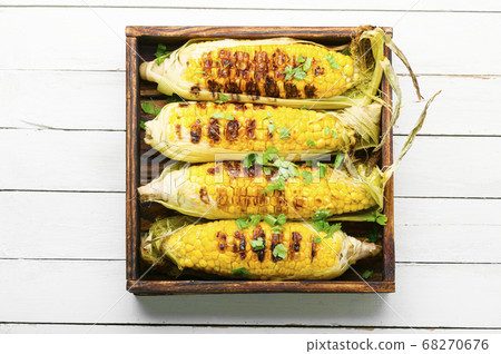 Grilled sweet corn cob Grilled sweet corn cob 68270676