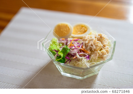 Chicken salad 68271846