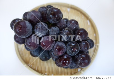 Grapes grapes 68272757