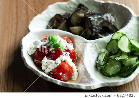 3 kinds of side dish of summer vegetables 3 kinds of side dish of summer vegetables 68274823