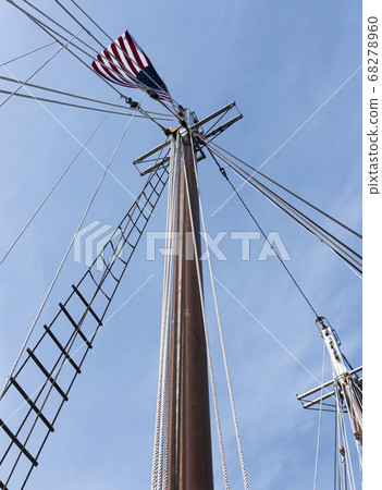 Looking up the mast rigging of a sailboat with Looking up the mast rigging of a sailboat with 68278960