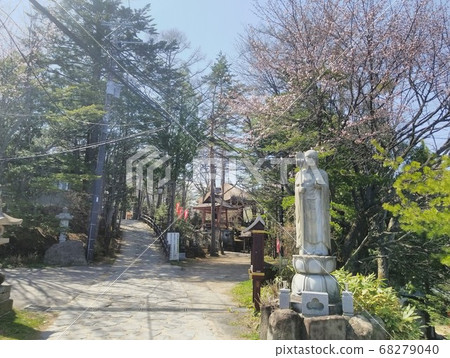 Kusatsu townscape 68279040