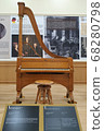 piano 68280798
