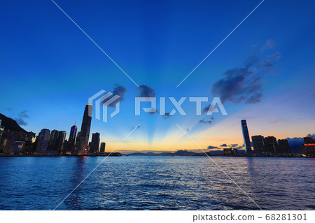 waterront promenade along the Victoria harbour in Hong Kong island 68281301