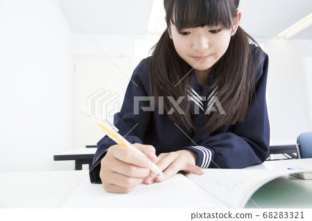 Junior high school student to study 68283321