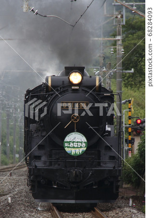 Joetsu Line SL Minakami (D51-498 tow) 68284093