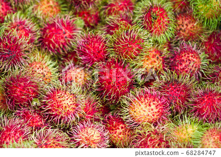 Market in Kuala Lumpur China town 68284747