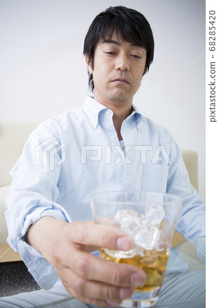 Alcoholic man Alcoholic man 68285420
