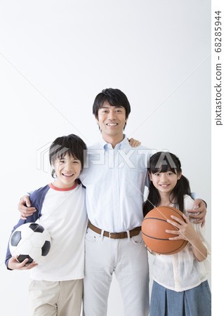Smile parent and child Smile parent and child 68285944