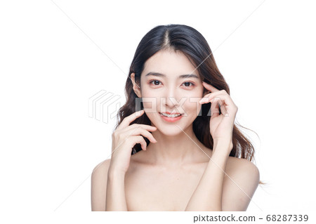 Beauty Portrait Of Young Asian Woman Beauty Portrait Of Young Asian Woman 68287339