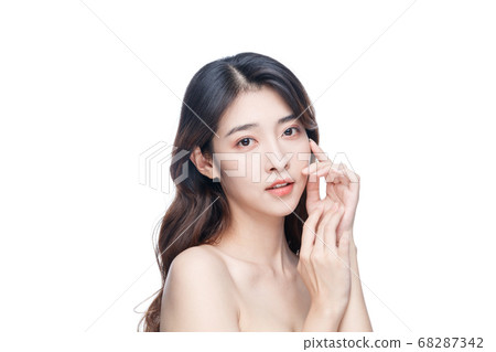 Beauty Portrait Of Young Asian Woman Beauty Portrait Of Young Asian Woman 68287342