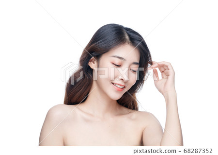 Beauty Portrait Of Young Asian Woman Beauty Portrait Of Young Asian Woman 68287352